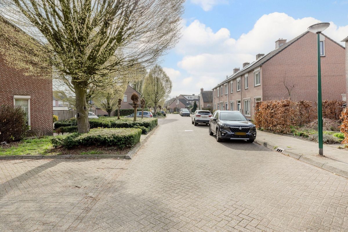 Hagedoorn 10 Photo Blur 39