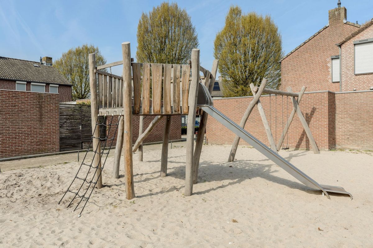 Hagedoorn 10 Photo Blur 44