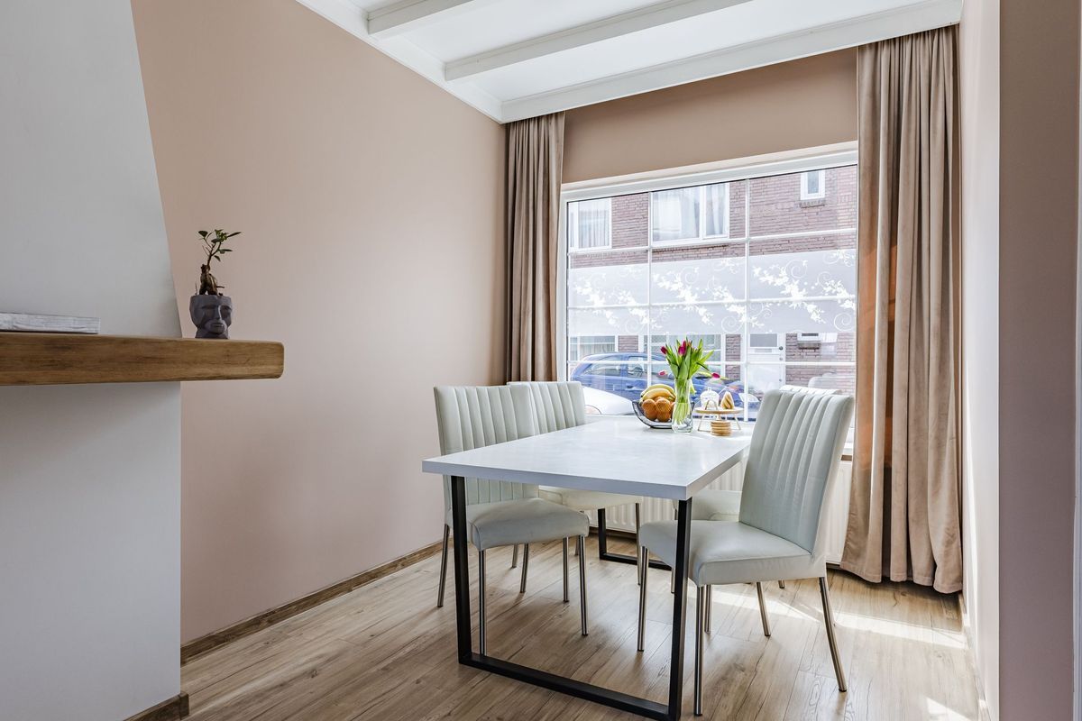 Nicolaas Beetsstraat 19 Photo Blur 2