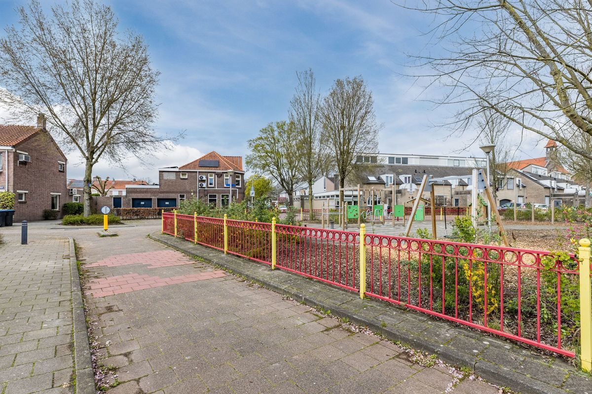 Nicolaas Beetsstraat 19 Photo Blur 23