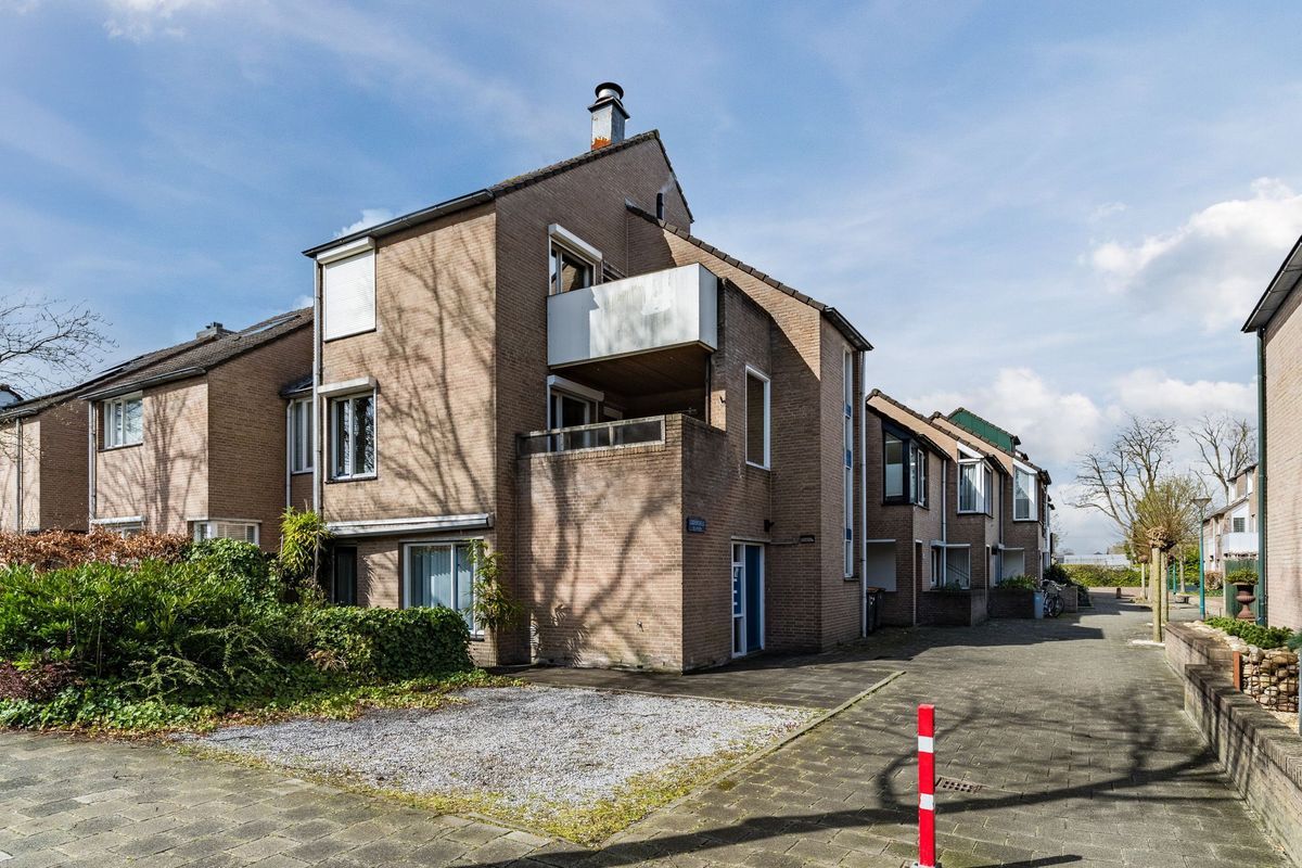 Looiersveld 22 Photo Blur 29