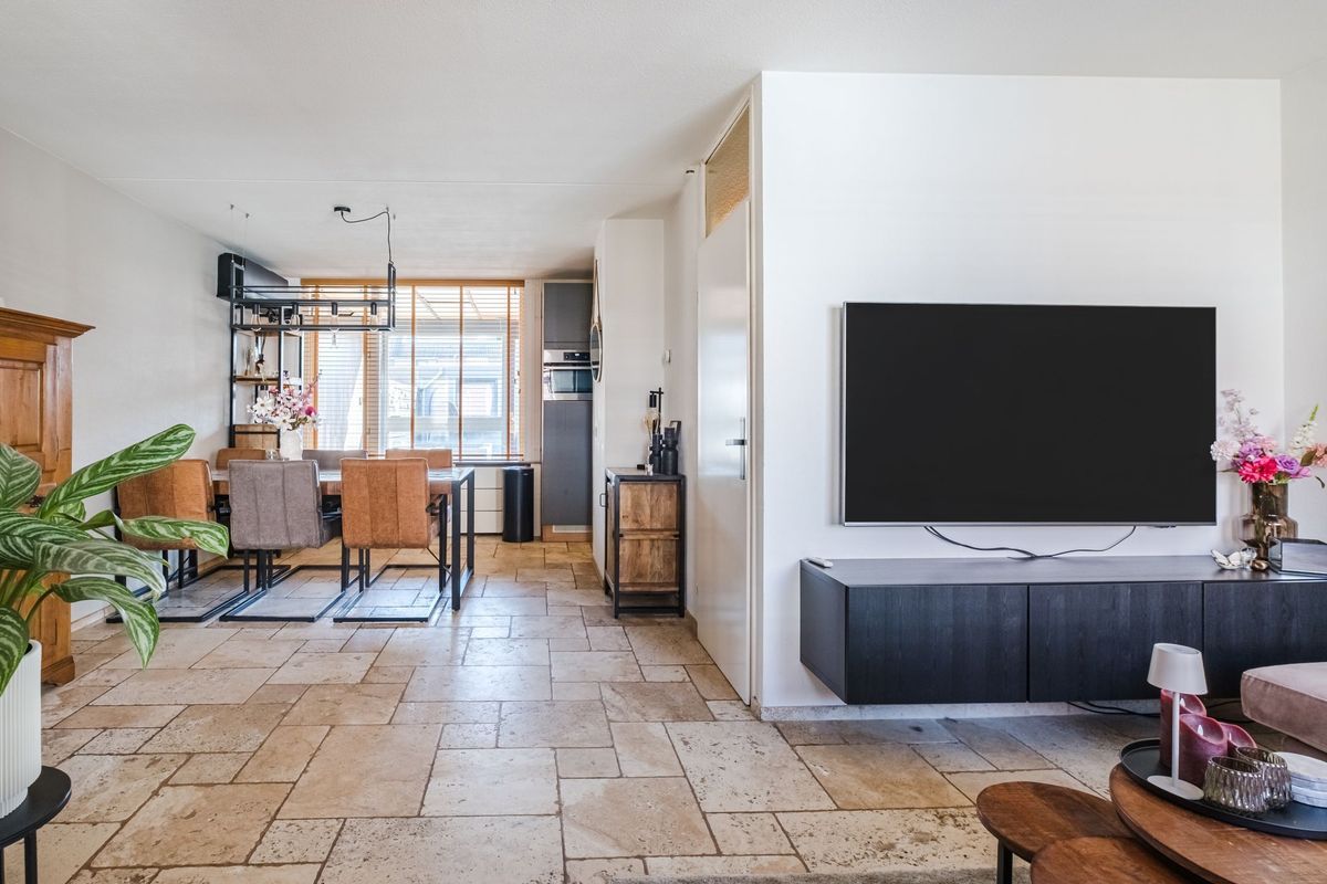 Leeuwenstraat 145 Photo Blur 6