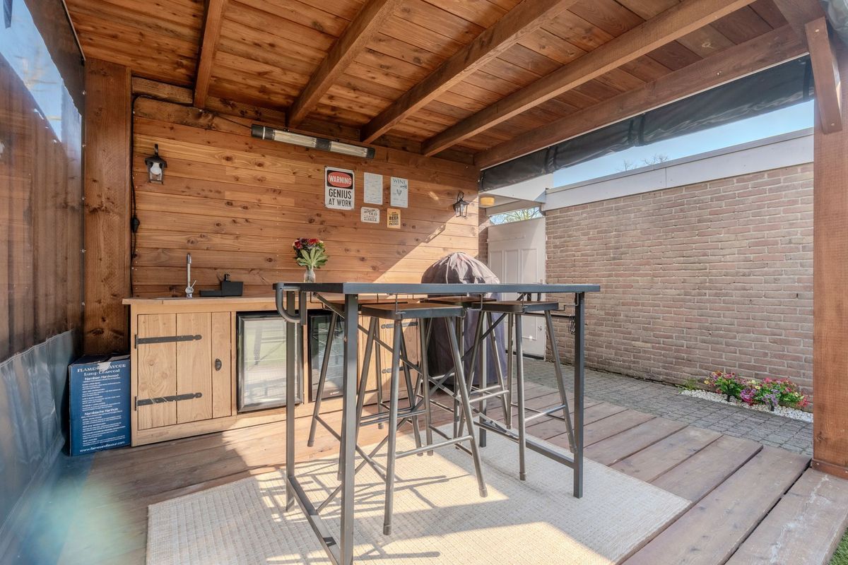 Linze 32 Photo Blur 38