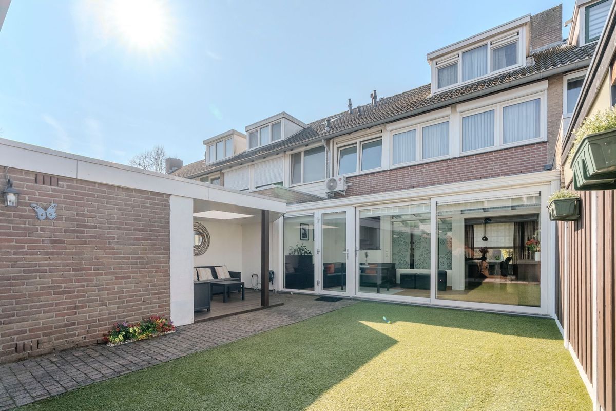 Linze 32 Photo Blur 43