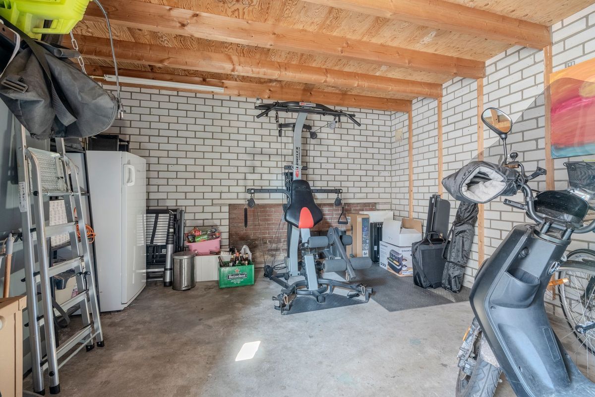 Linze 32 Photo Blur 45