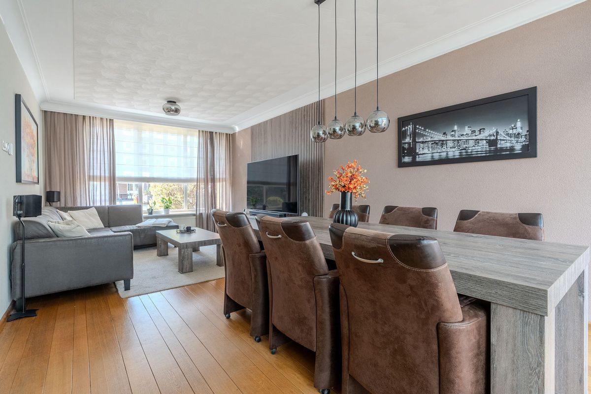 Linze 32 Photo Blur 12