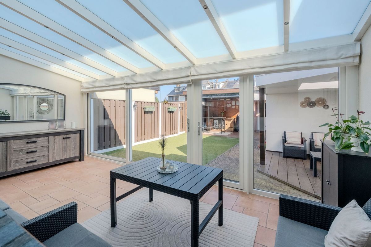 Linze 32 Photo Blur 15