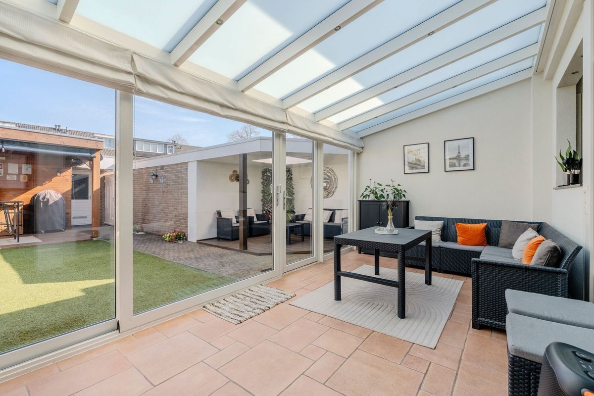 Linze 32 Photo Blur 18