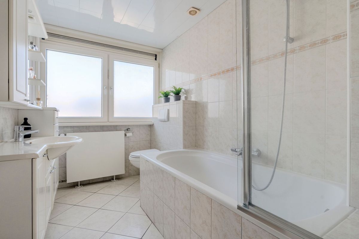 Linze 32 Photo Blur 27