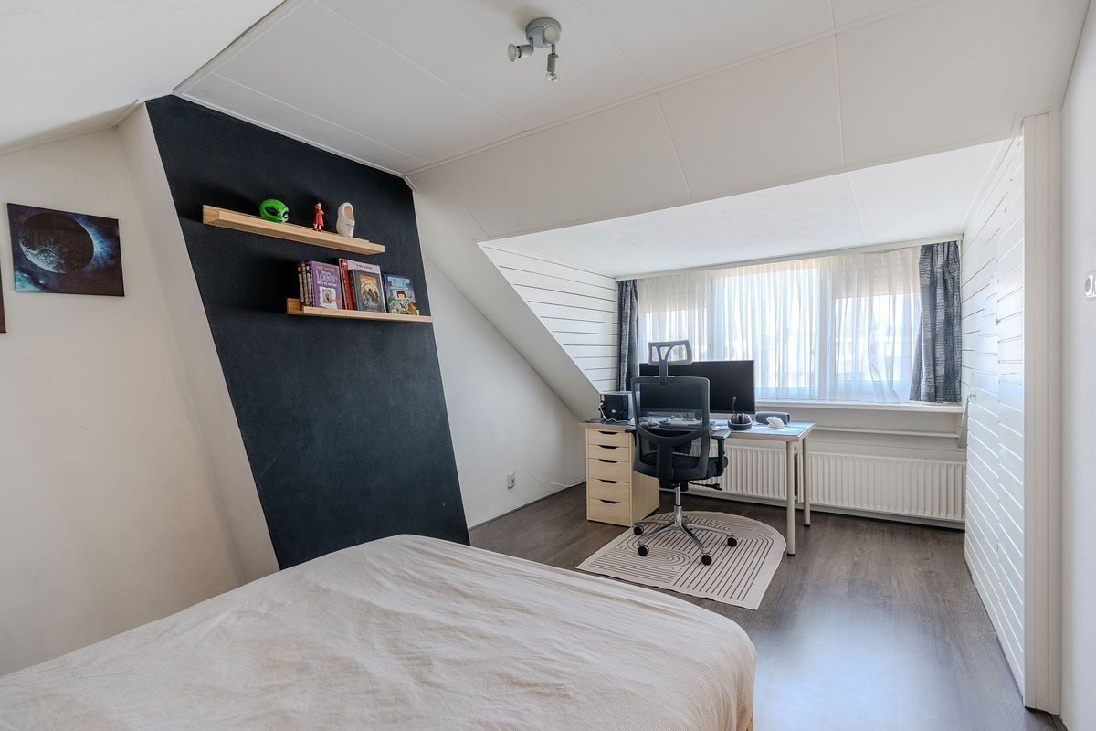 Linze 32 Photo Blur 32