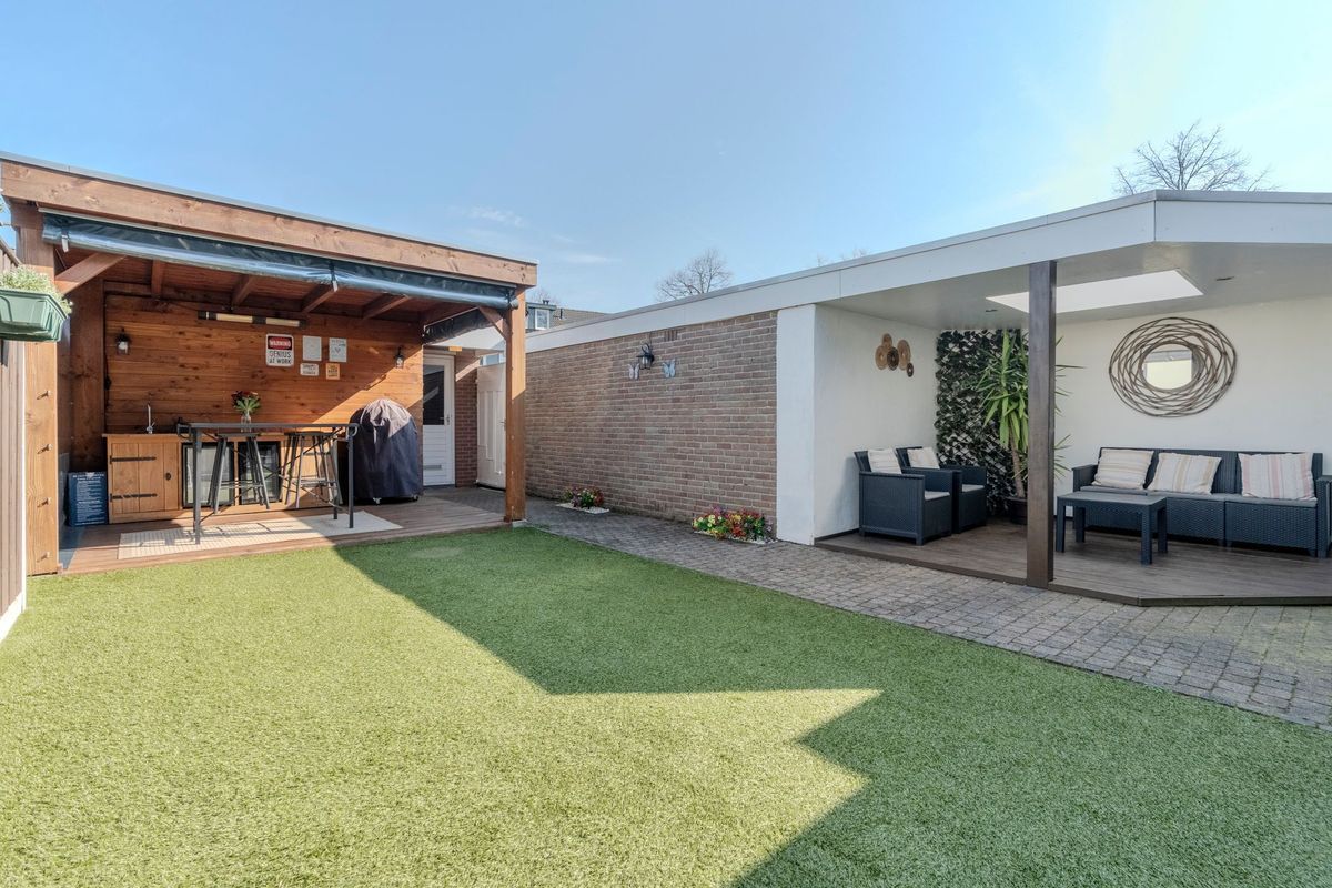 Linze 32 Photo Blur 2