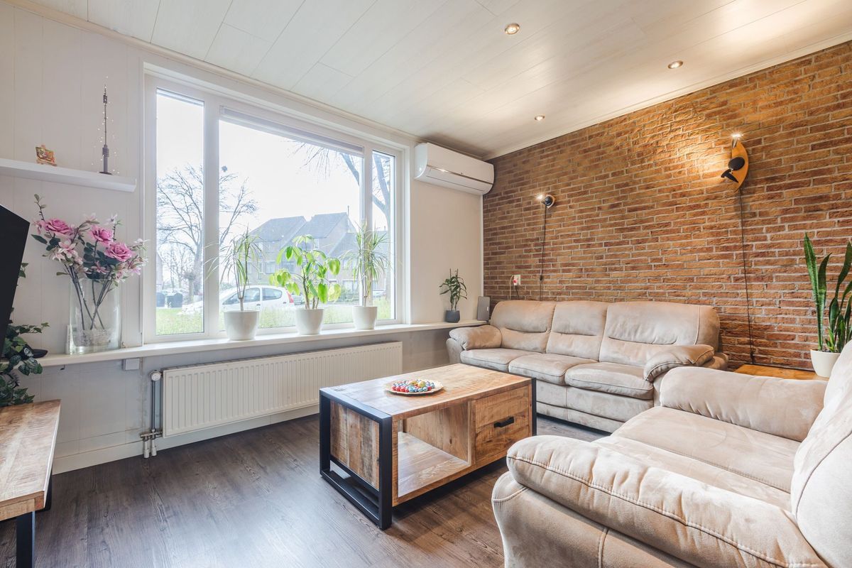 Zaaren 62 Photo Blur 5