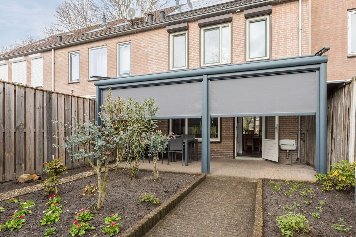 Zaaren 62 Photo Blur 18