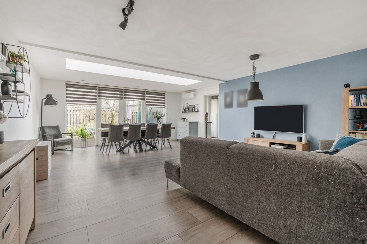 Laan van Tolkien 152 Photo Blur 11