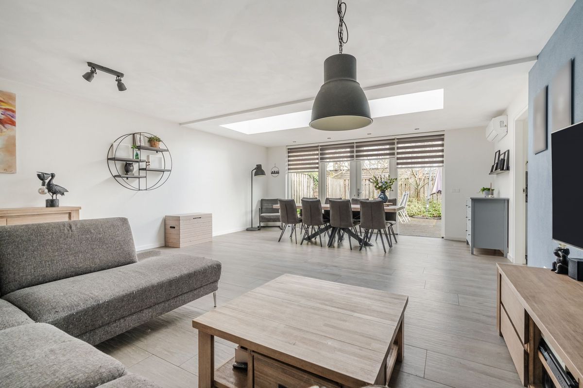 Laan van Tolkien 152 Photo Blur 13