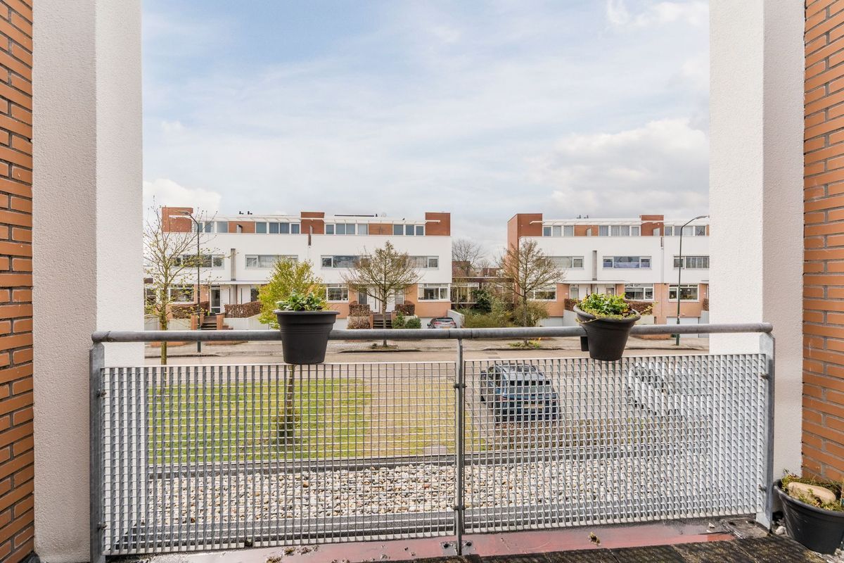 Laan van Tolkien 152 Photo Blur 40