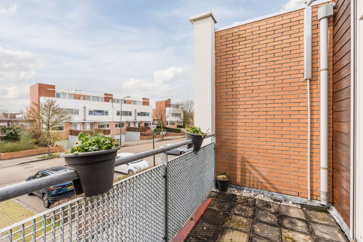 Laan van Tolkien 152 Photo Blur 41