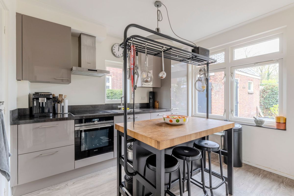 Burgemeester Sweensplein 26 Photo Blur 2