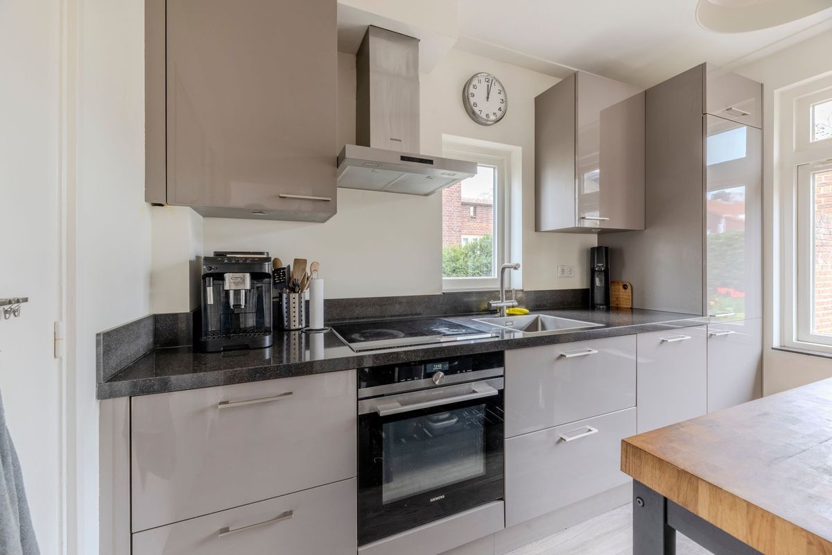 Burgemeester Sweensplein 26 Photo Blur 15