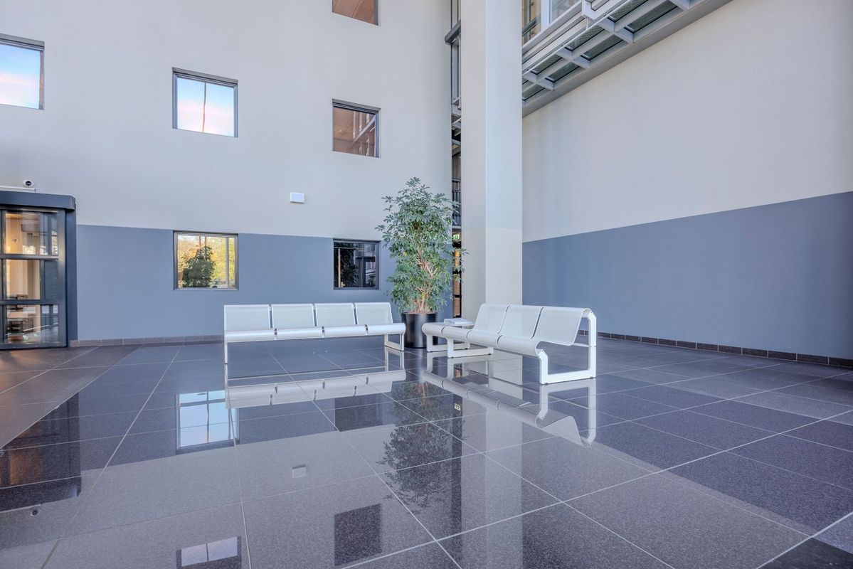 Westpoint 95 Photo Blur 37