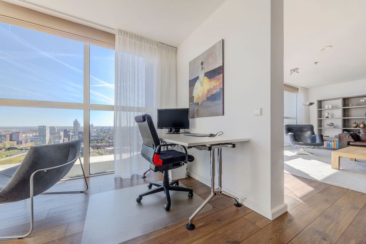 Westpoint 95 Photo Blur 11