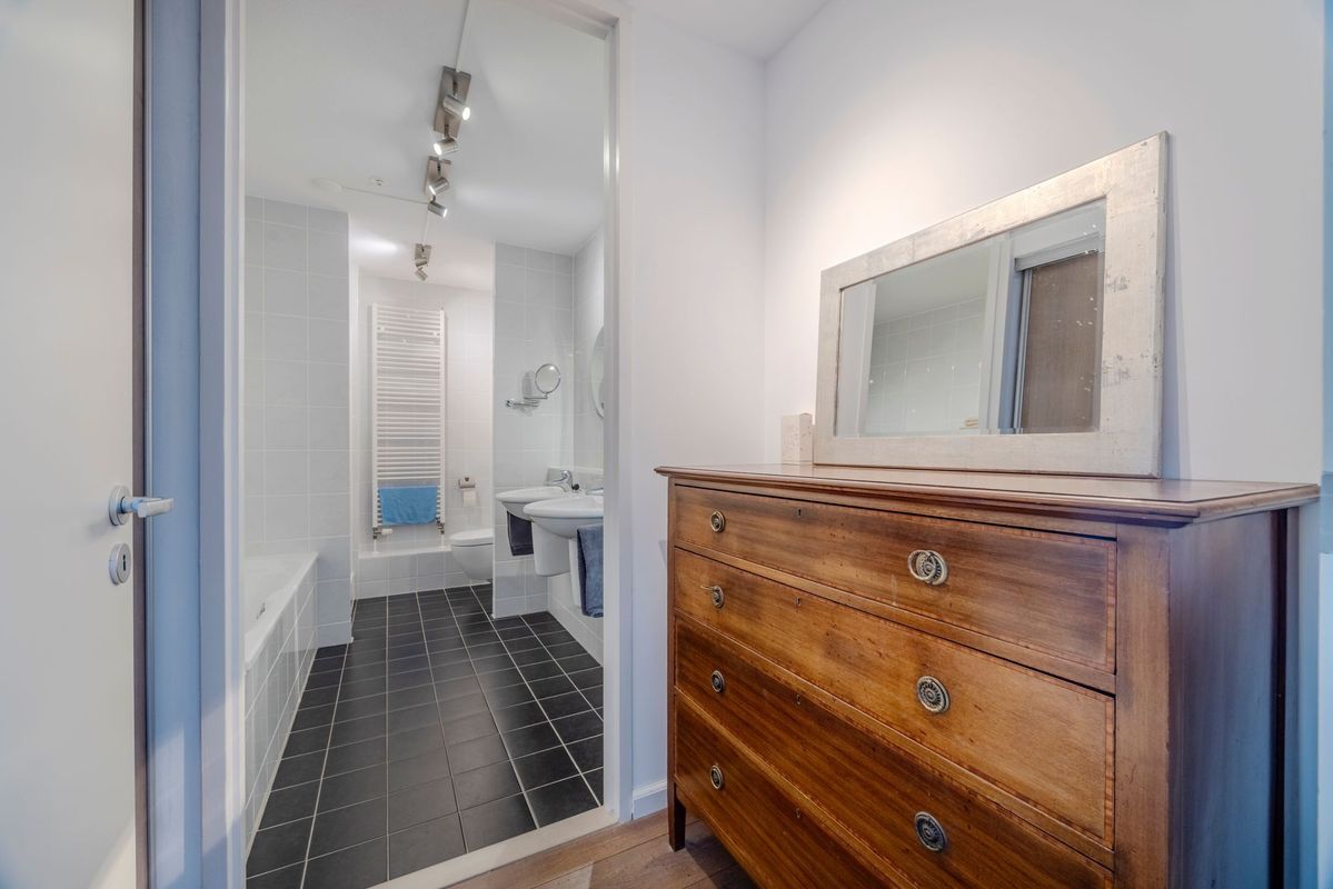 Westpoint 95 Photo Blur 28