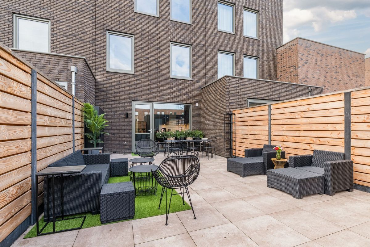 Anton Ebbenhof 12 Photo Blur 21