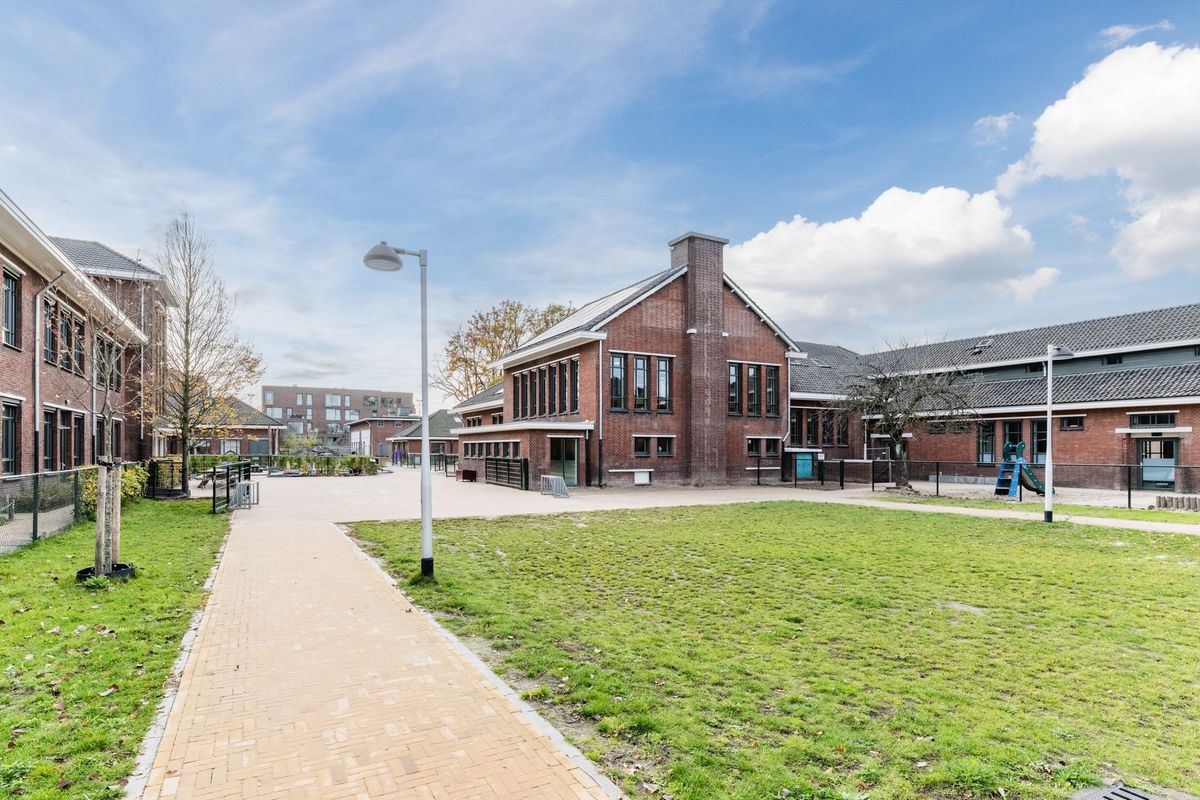 Anton Ebbenhof 12 Photo Blur 28