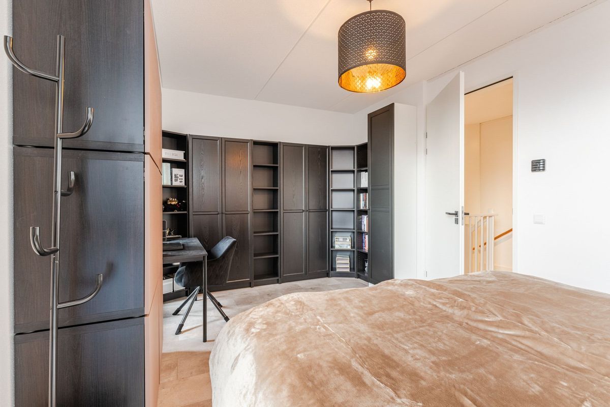 Anton Ebbenhof 12 Photo Blur 16