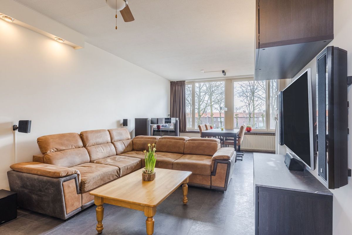 Van Hogendorpplein 25 Photo Blur 2