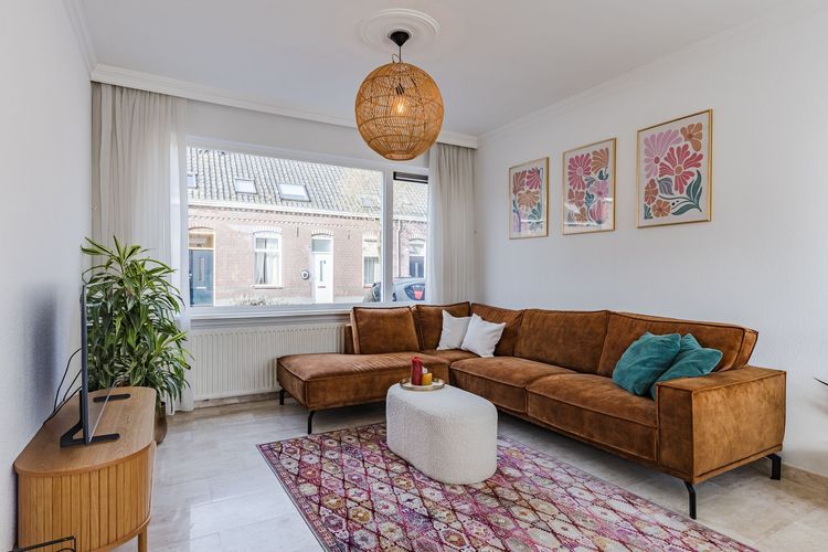 Oeverstraat 6 Photo 1