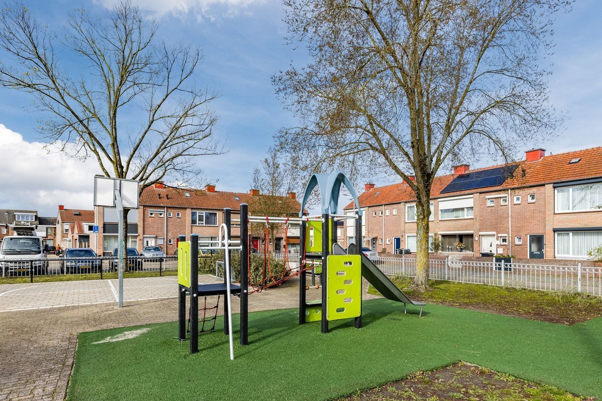 Oeverstraat 6 Photo Blur 26