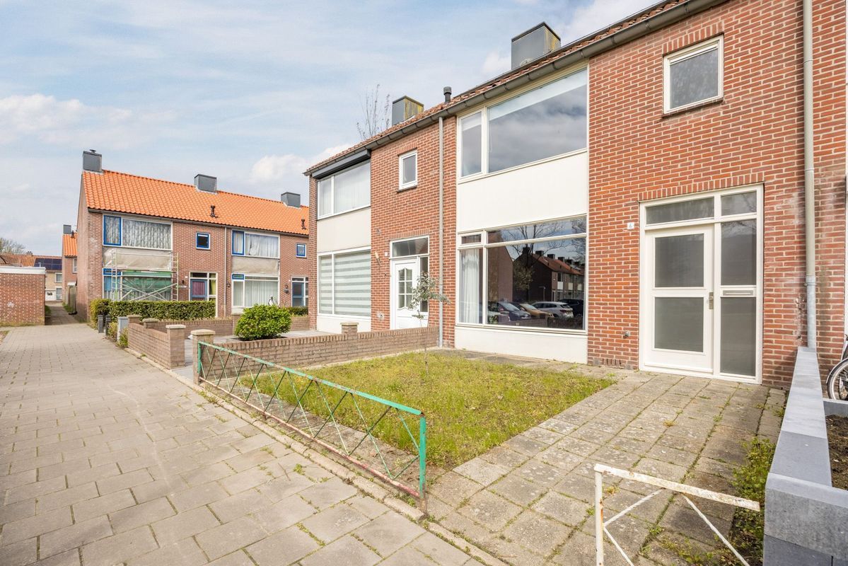 Violethof 6 Photo Blur 42