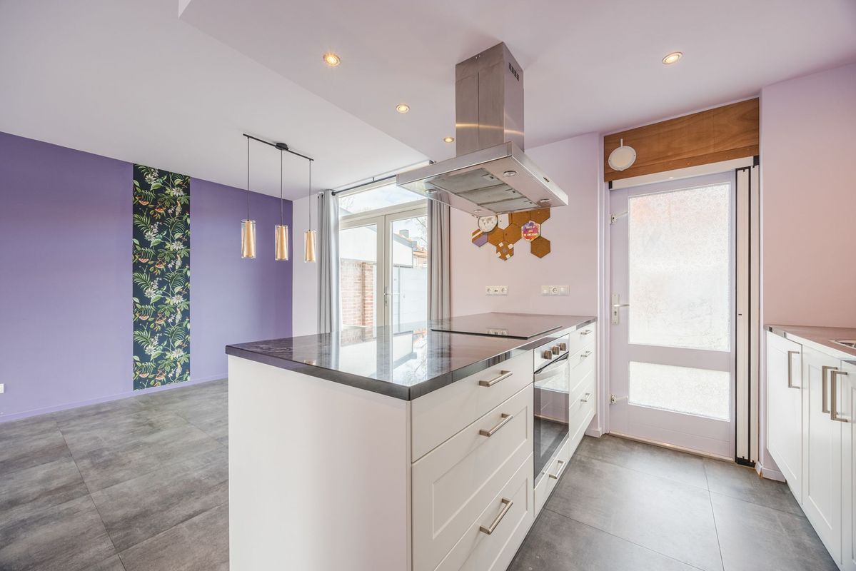 Violethof 6 Photo Blur 8