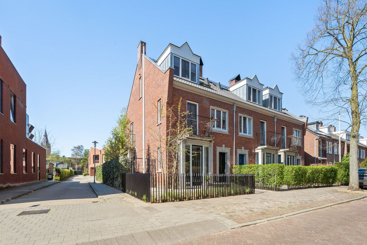 Burgemeester Middelaerlaan 3 Photo Blur 44