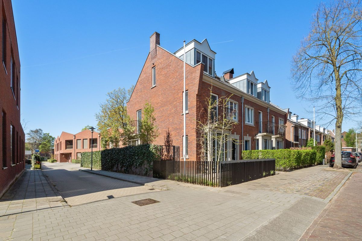 Burgemeester Middelaerlaan 3 Photo Blur 43