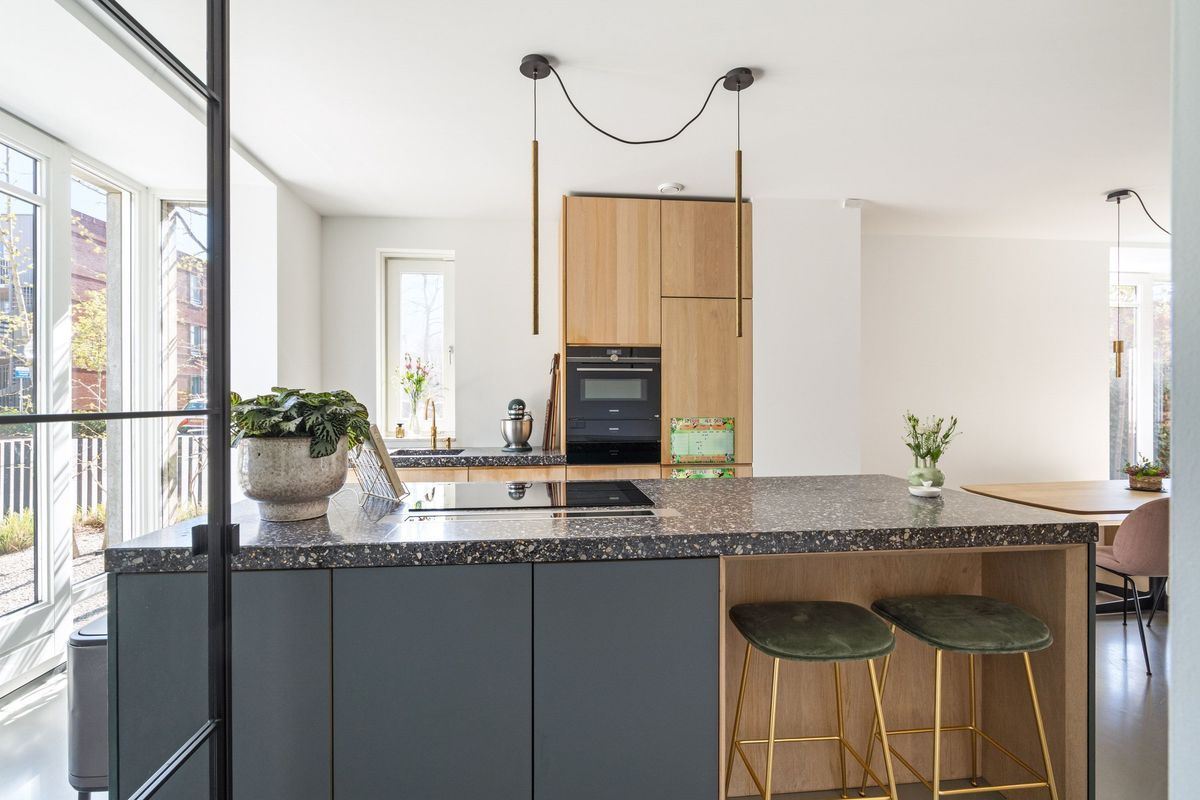 Burgemeester Middelaerlaan 3 Photo Blur 6