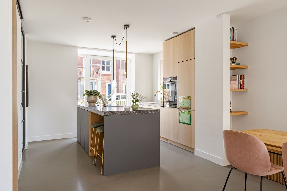 Burgemeester Middelaerlaan 3 Photo Blur 5