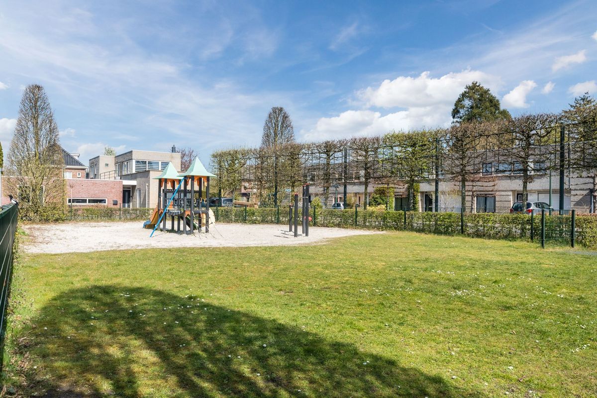 Koninginnestraat 19 Photo Blur 39