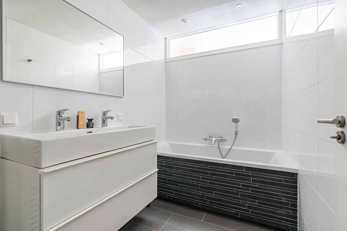 Koninginnestraat 19 Photo Blur 3