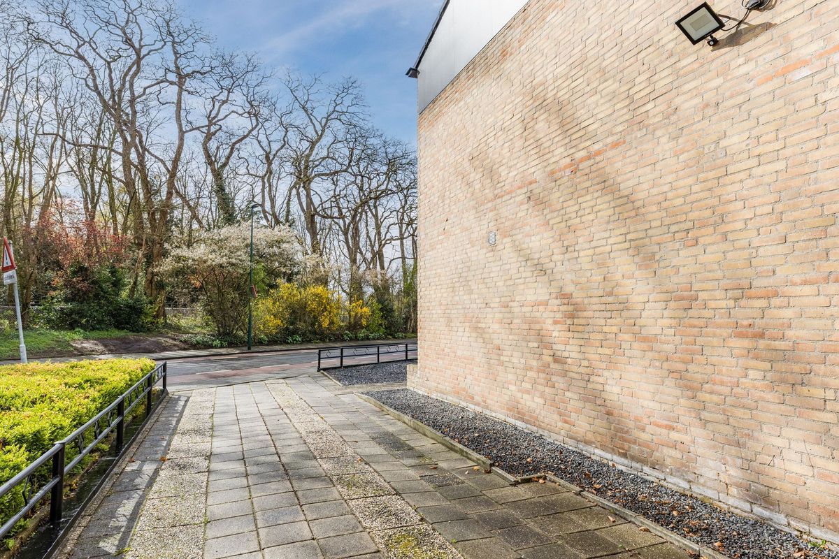 Beneluxlaan 11 Photo Blur 6