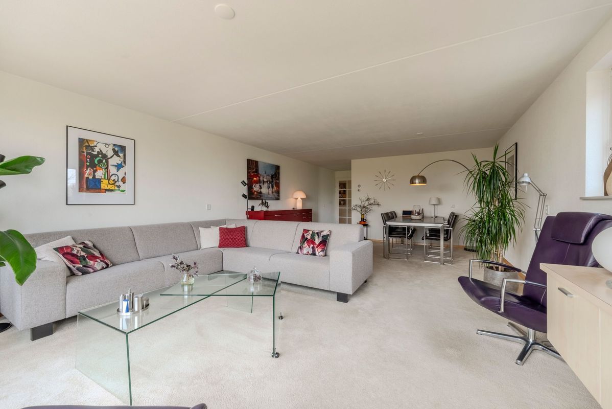 Hofdael 27 Photo Blur 2