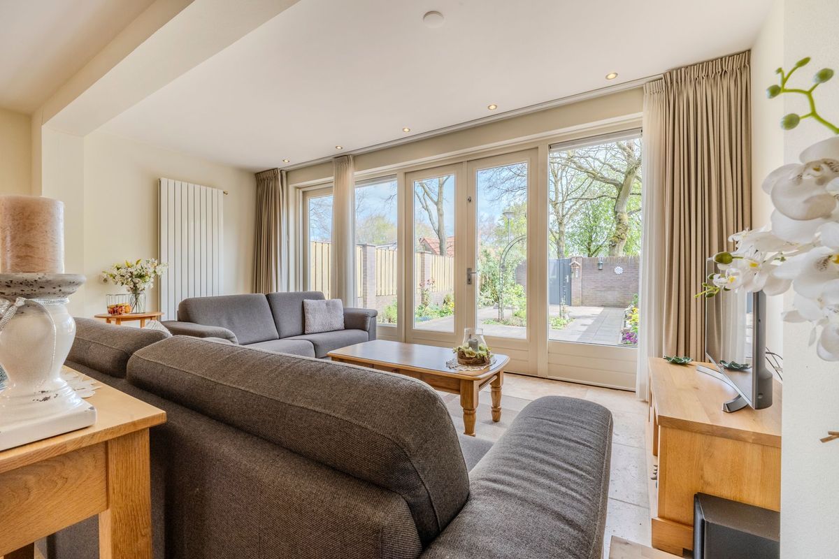 Schoorveken 124 Photo Blur 1