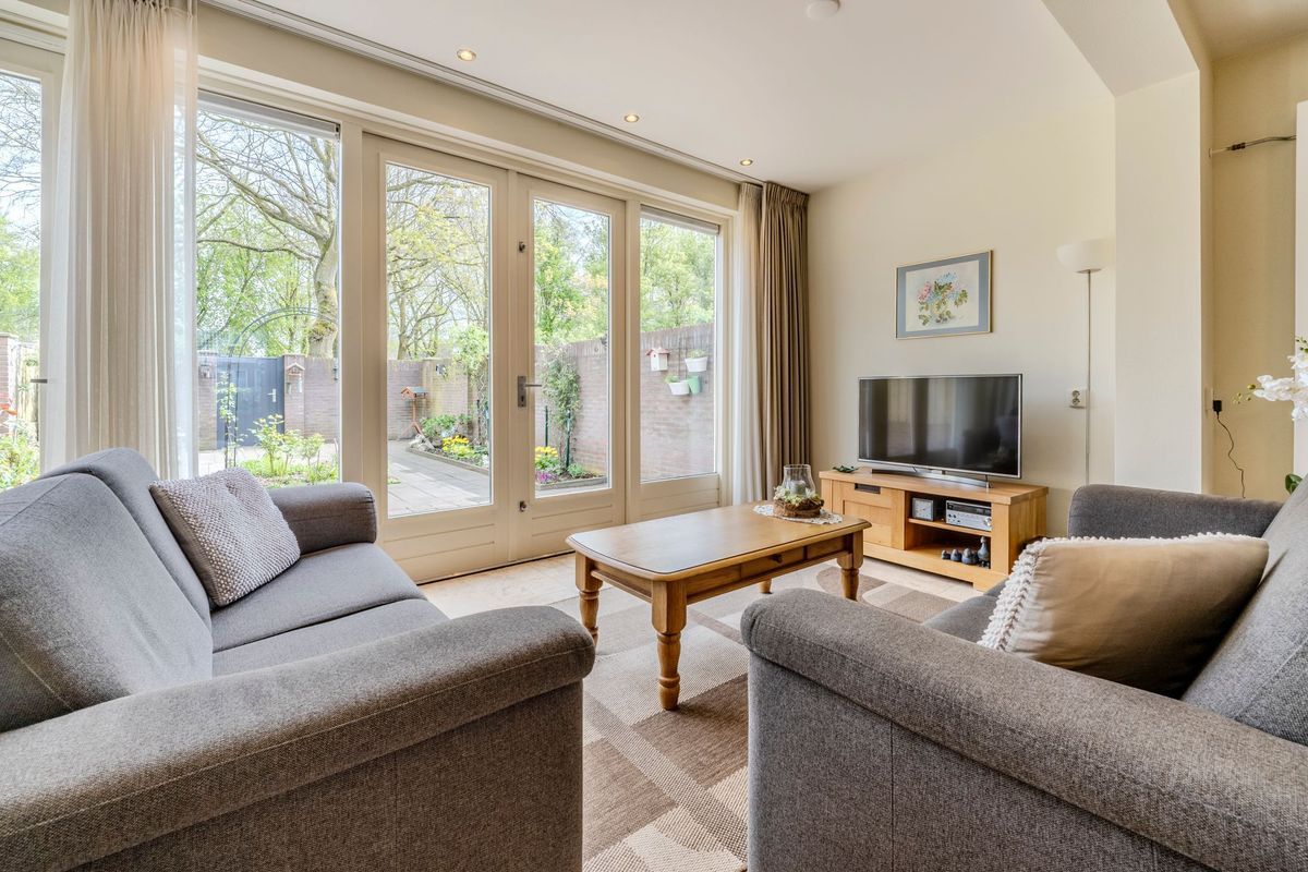 Schoorveken 124 Photo Blur 10