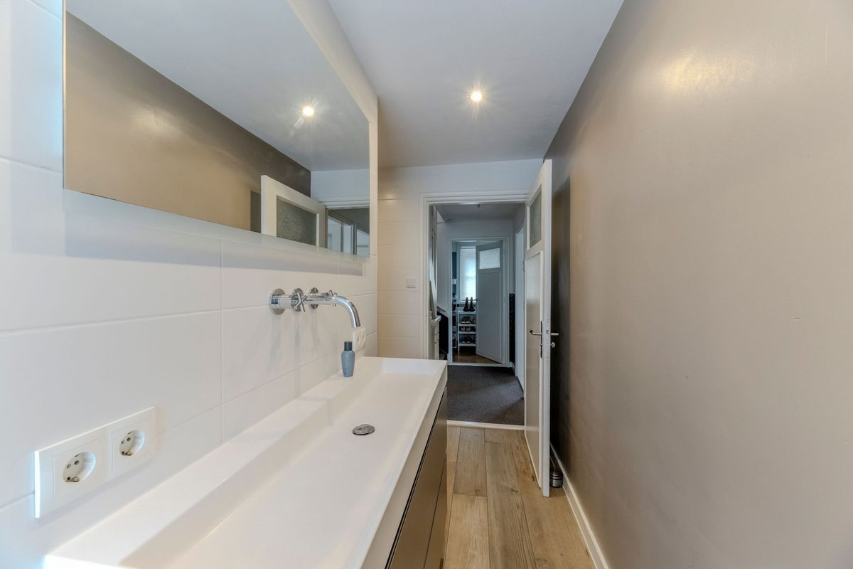 Kloosterstraat 8 Photo Blur 27