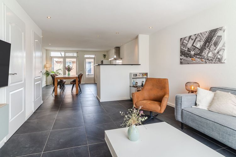 Deinumstraat 16 Photo 1