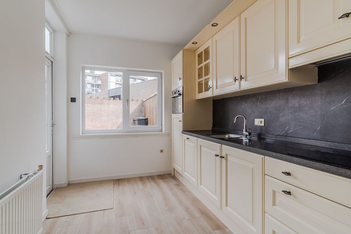 Korvelplein 2 Photo Blur 6