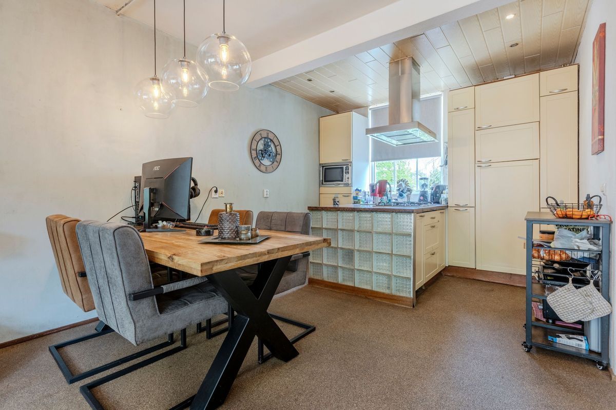 Mascagnihof 618 Photo Blur 9