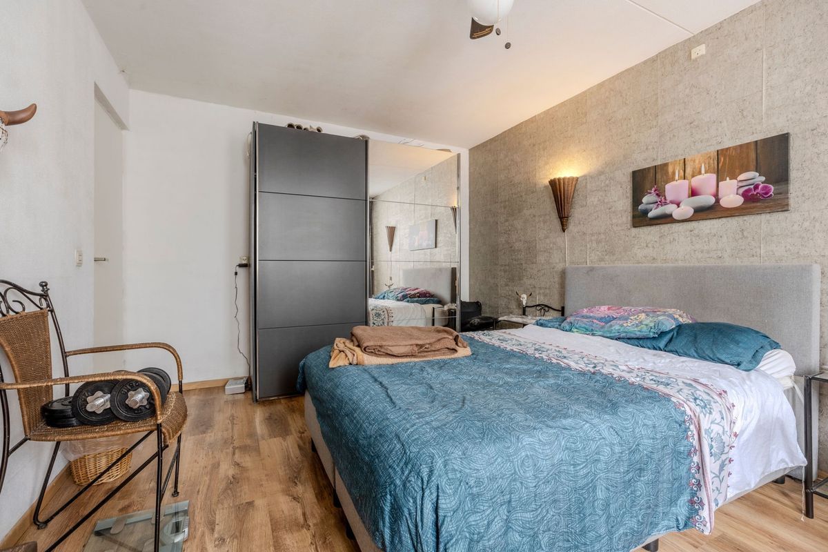 Mascagnihof 618 Photo Blur 13