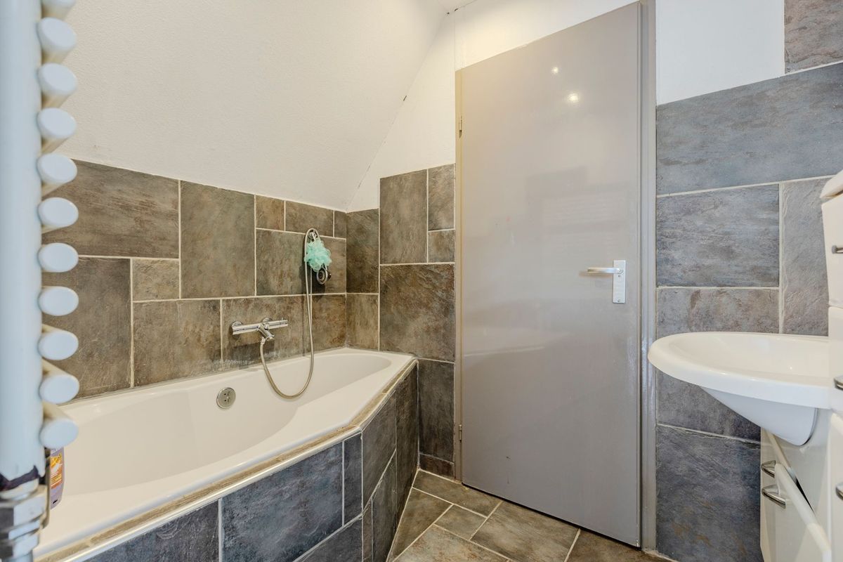 Mascagnihof 618 Photo Blur 17